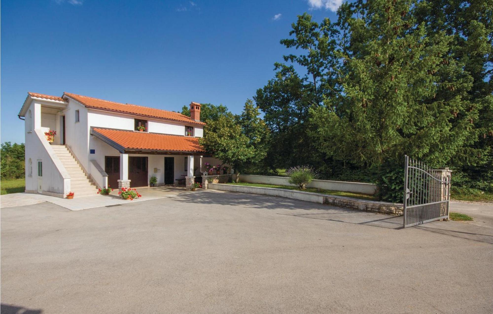 Amazing Apartment In Pazin With Wifi Katun Lindarski Bagian luar foto