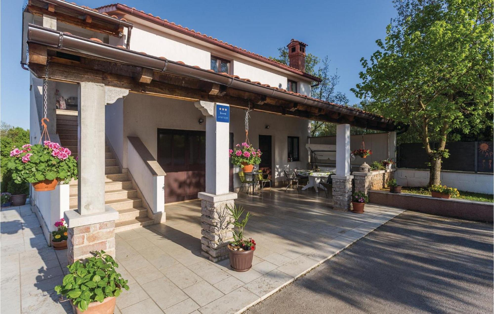 Amazing Apartment In Pazin With Wifi Katun Lindarski Bagian luar foto